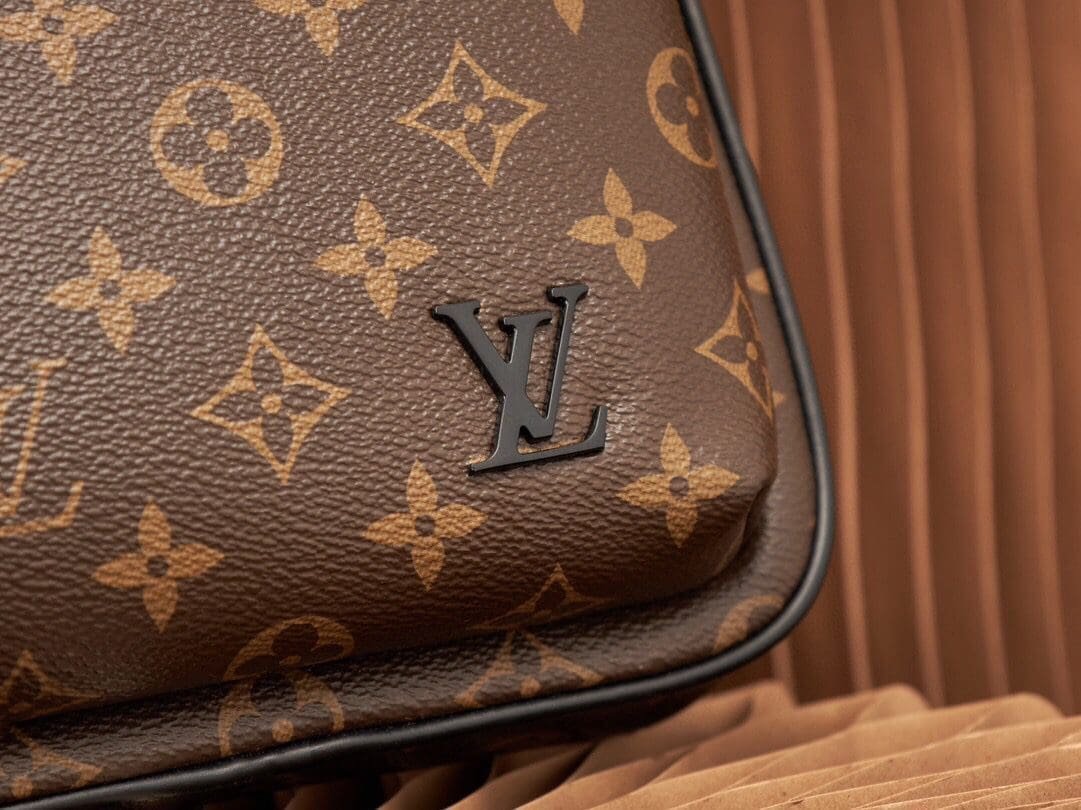 L0vis Vvtt0n M46327 Avenue Slingbag NM