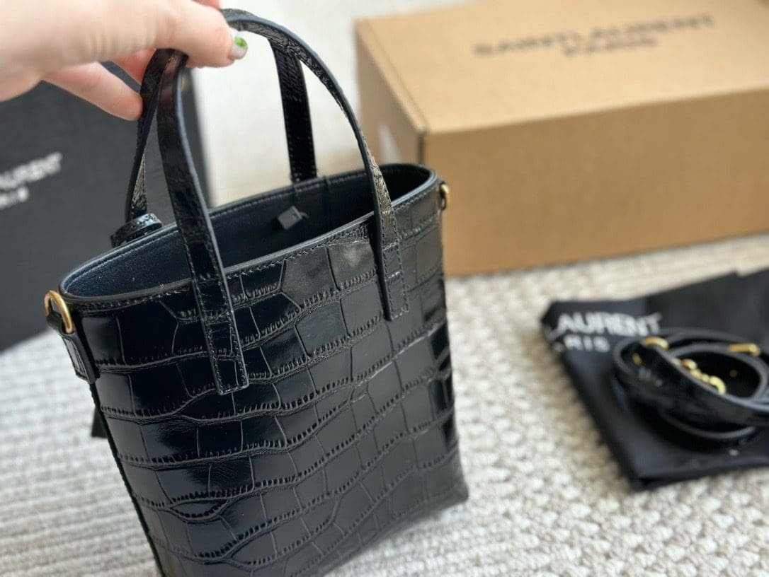 Sa1nt Lau*nt Toy Shopping N/S leather tote bag