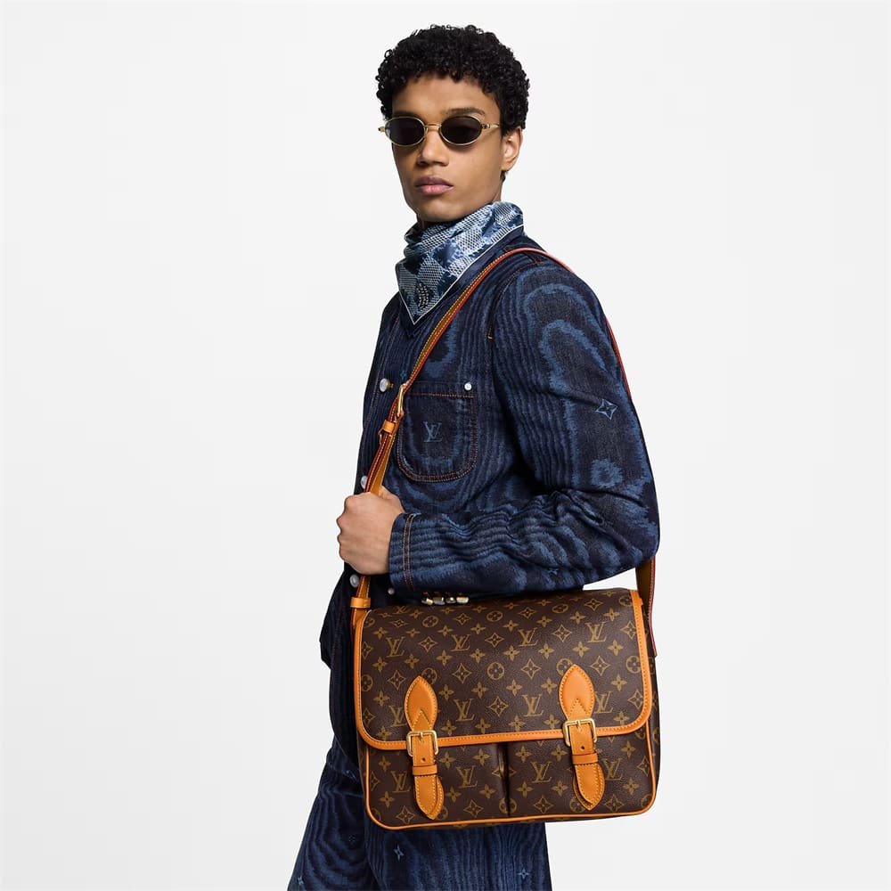 L0vis Vvtt0n M14723 Satchel Messenger