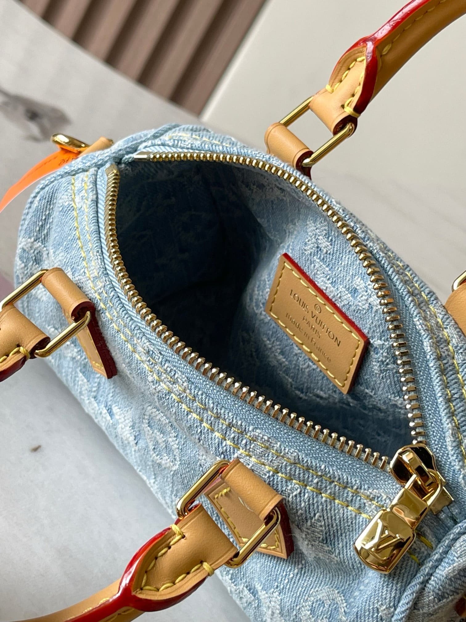L0vis Vvtt0n M11212 Nano Speedy