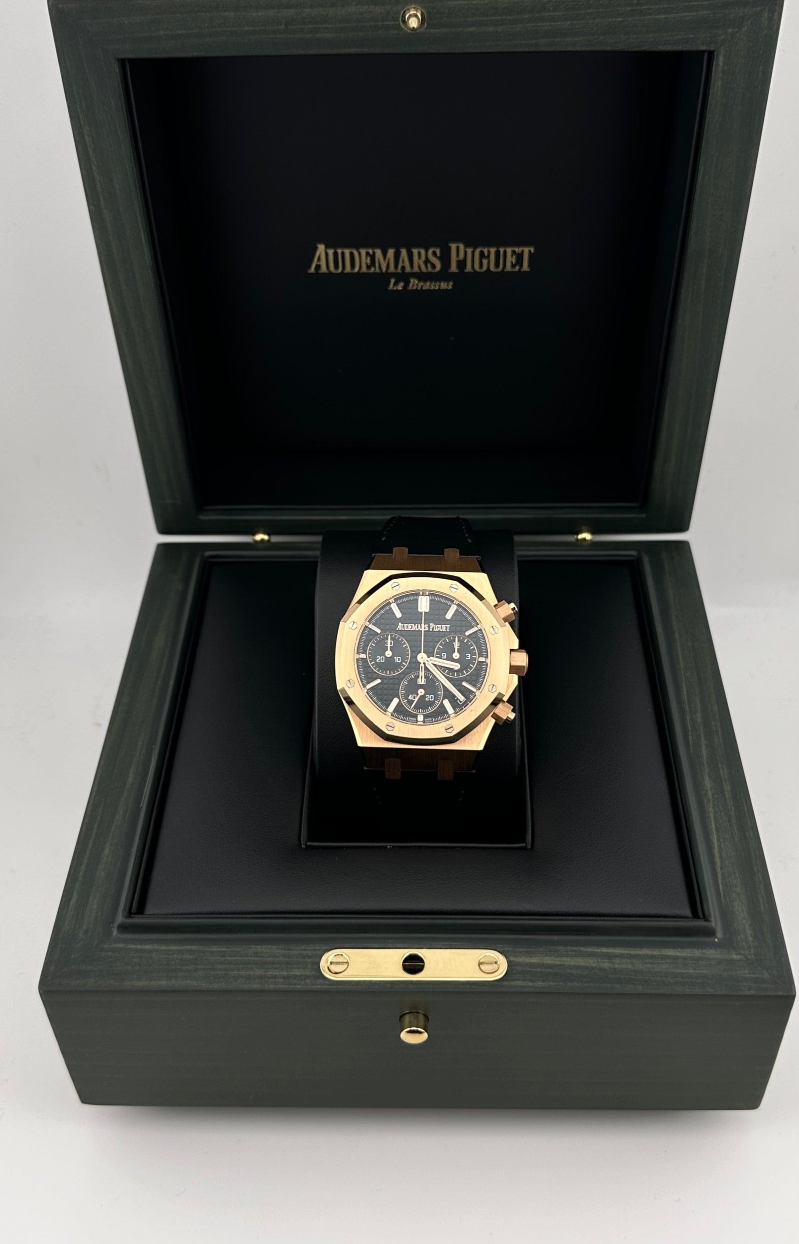 Audemars P1g*et Royal Oak 26240OR.OO.D002CR.02 Selfwinding Chronograph Black Dial