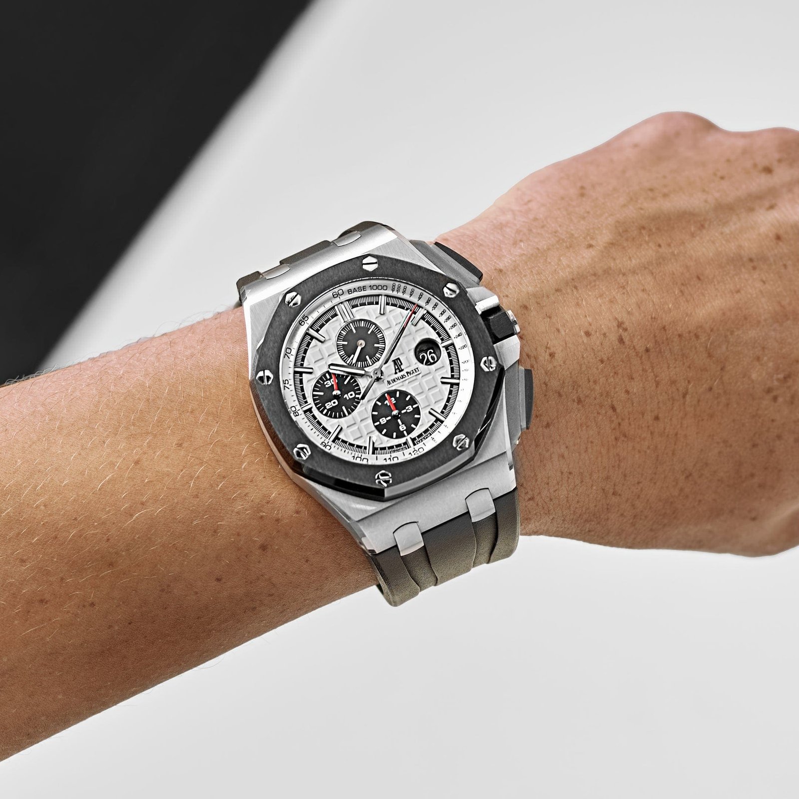 Audemars P1g*et Royal Oak Offshore 26400SO.OO.A002CA.01 Chronograph Steel Silver Dial