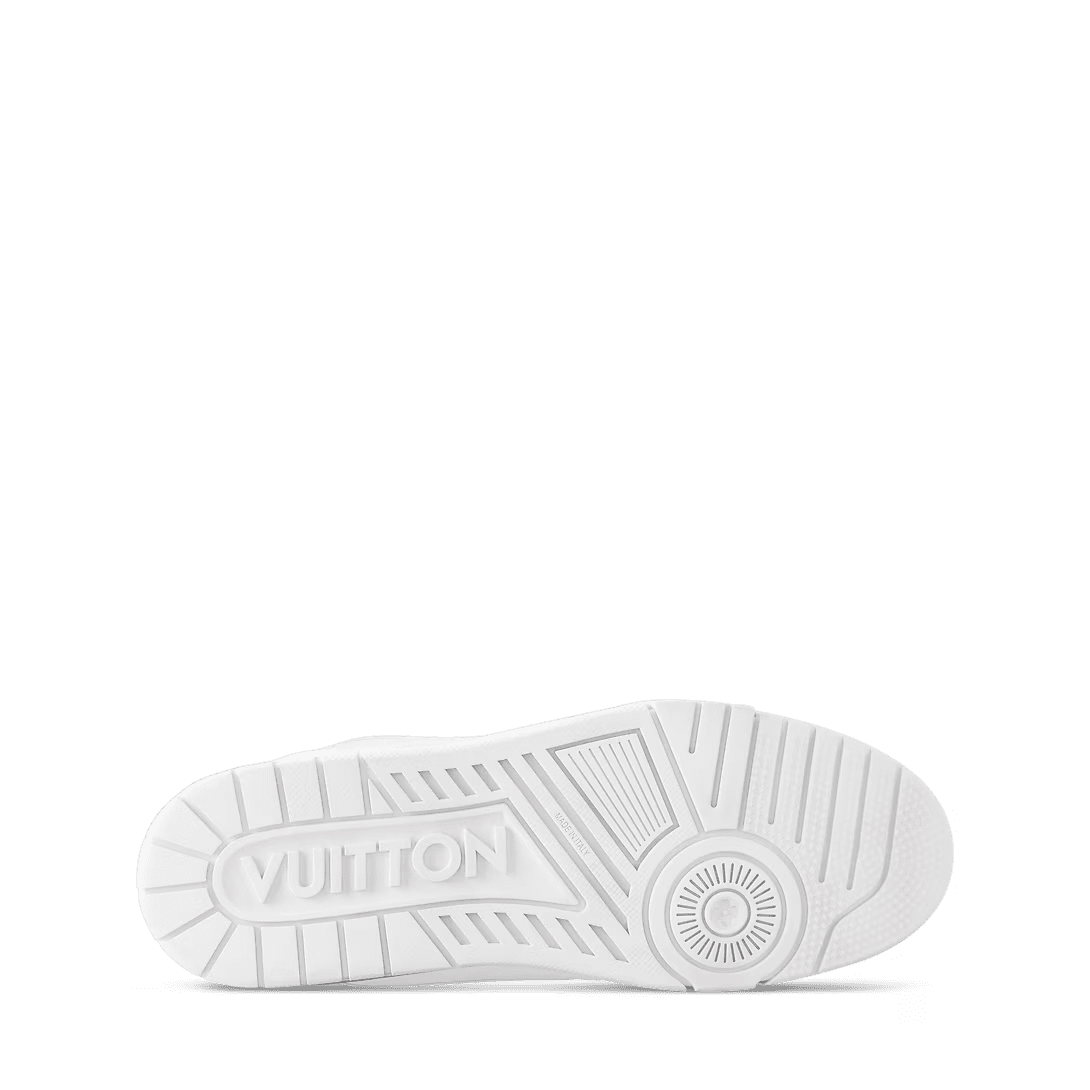 L0vis Vvtt0n 1ADERD LV Trainer Distressed Sneaker