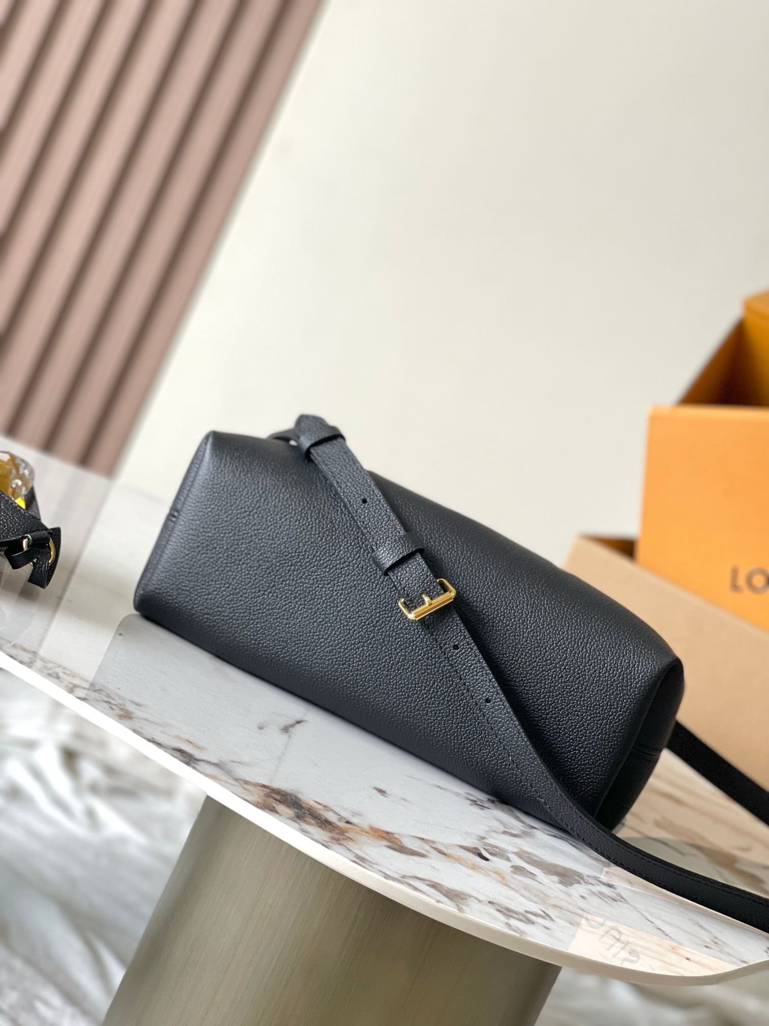 L0vis Vvtt0n M47209 LV Bundle
