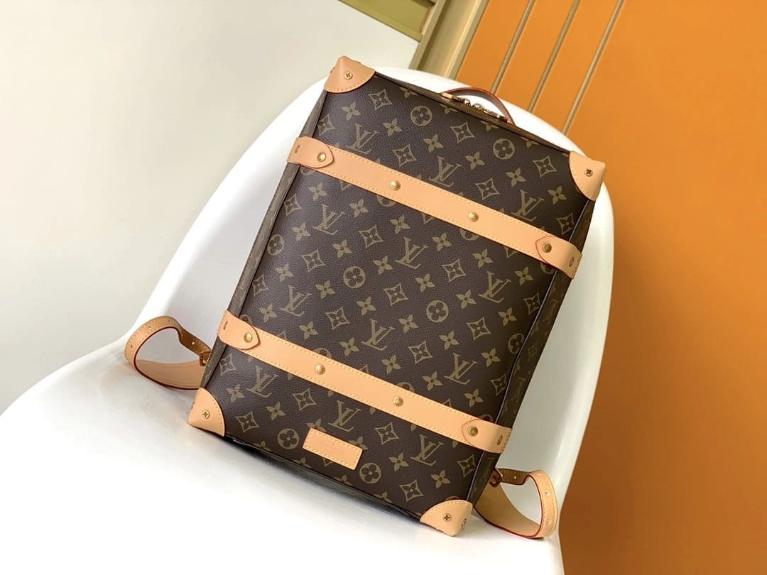 L0vis Vvtt0n Soft Trunk M44752 Backpack