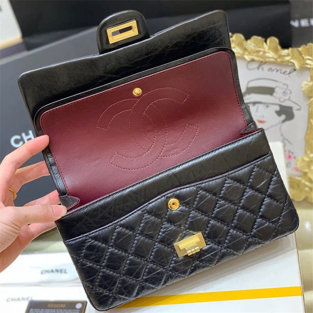 Ch**el LARGE 2.55 HANDBAG A37587