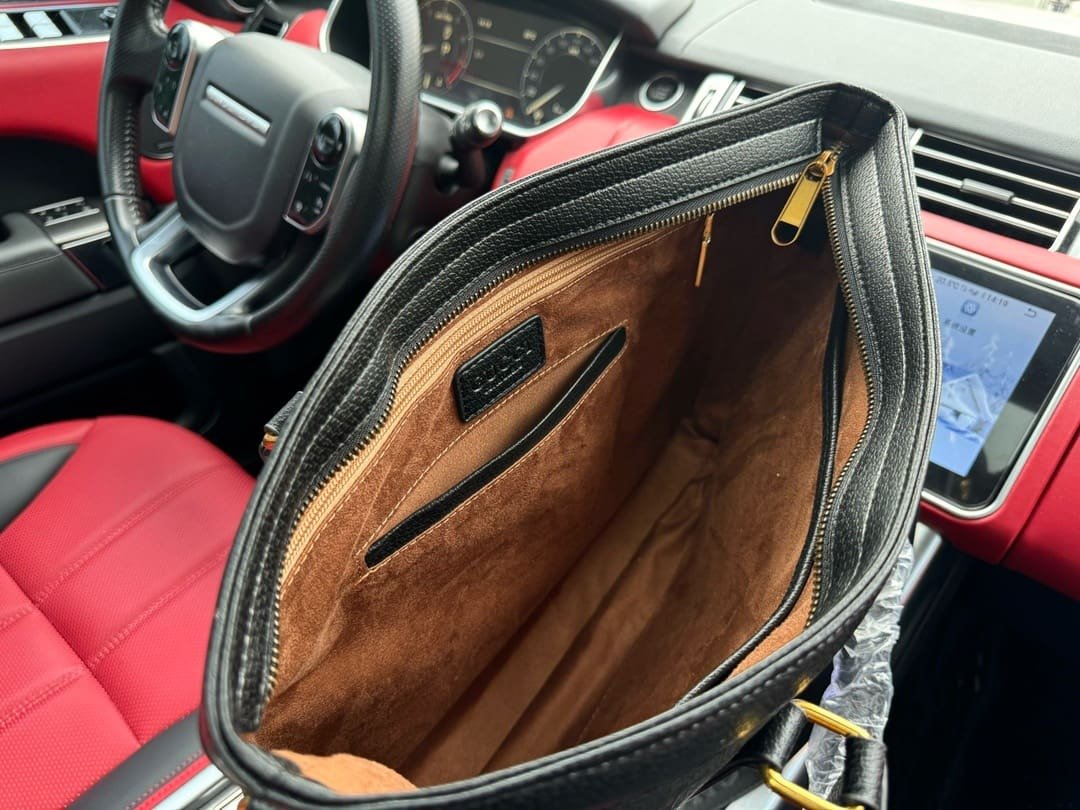 Gvc*1 briefcase