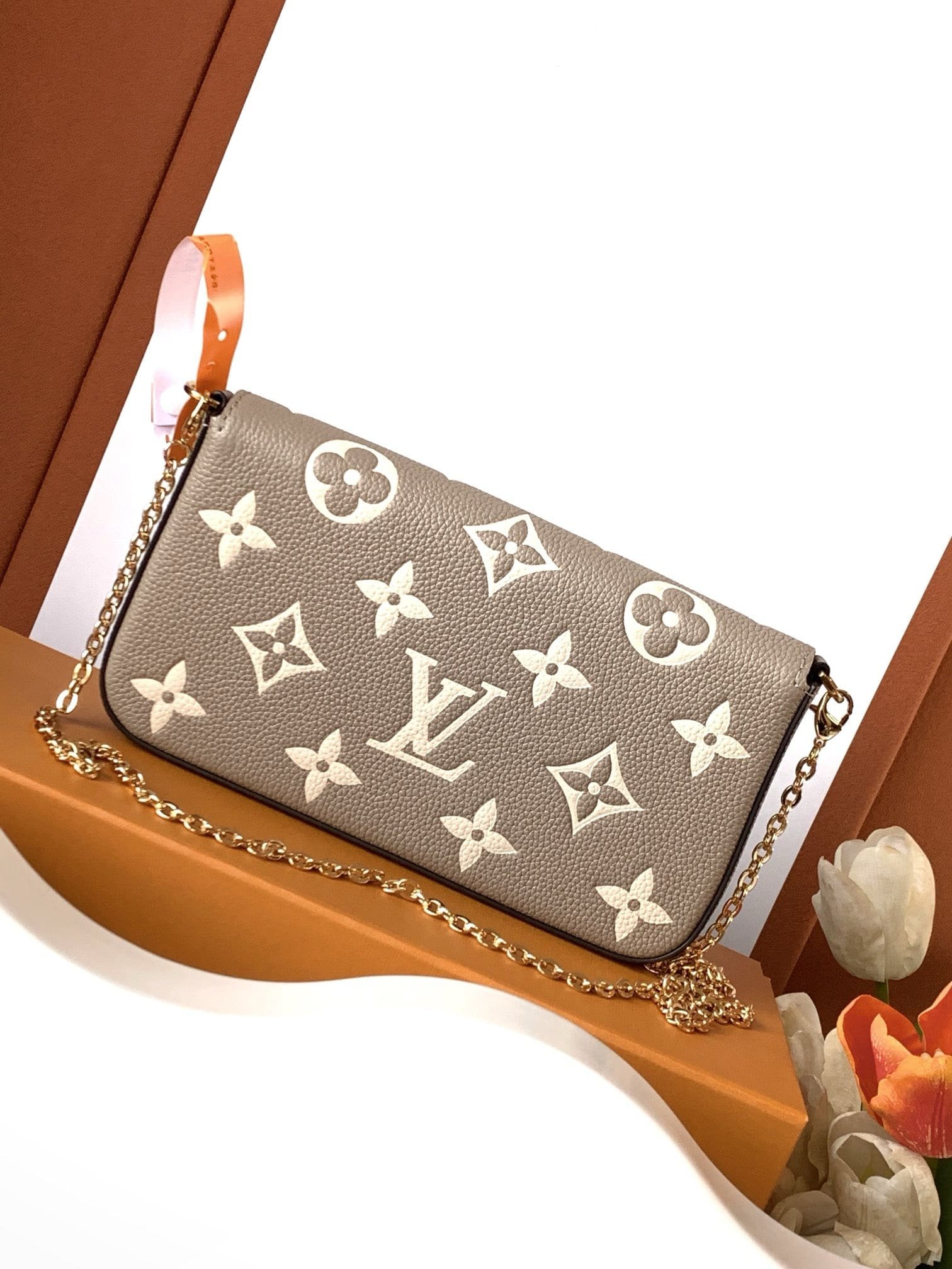 L0vis Vvtt0n M82610 Félicie Pochette