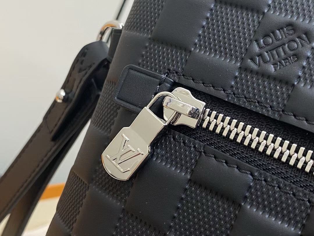 L0vis Vvtt0n N40504 Takeoff Pouch