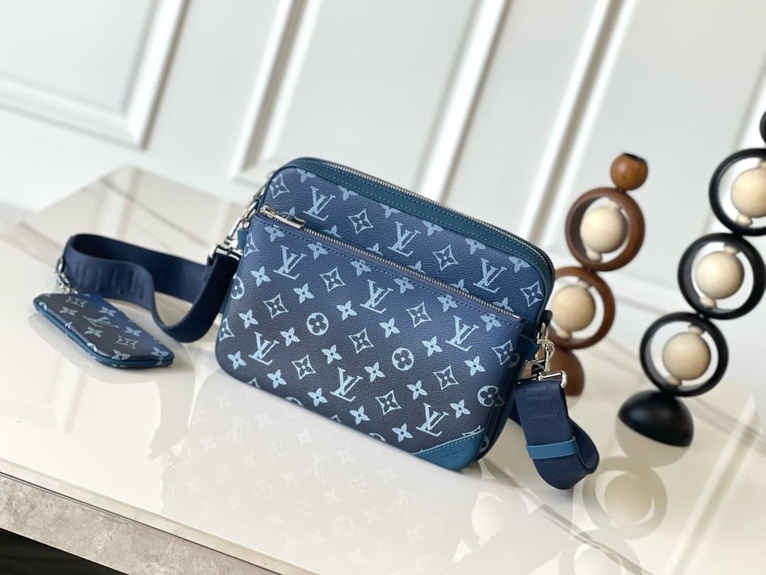 L0vis Vvtt0n M11592 Trio Messenger