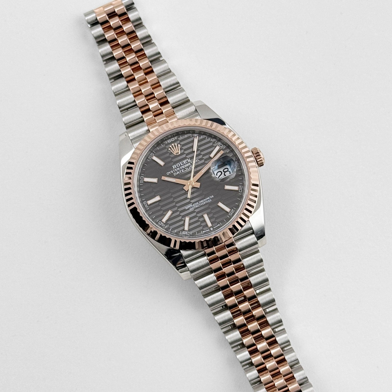 R01ex Datejust 41 126331 Rose Gold Stainless Steel Grey Motif Dial Jubilee (2024)
