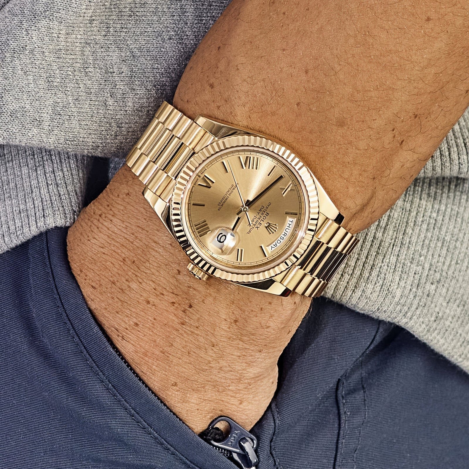 R01ex Day-Date 40 228238 Yellow Gold Champagne Roman Dial