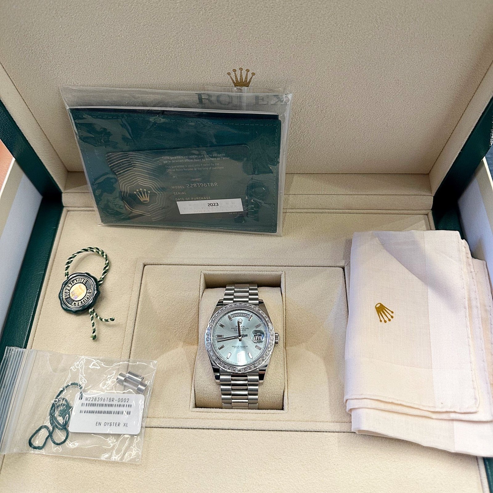 R01ex Day-Date 40 228396TBR Platinum D1am0nd Bezel Ice Blue D1am0nd Dial (2023)