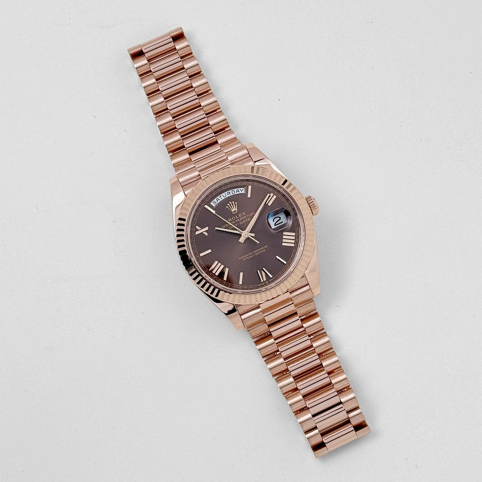 R01ex Day-Date 40 228235 Rose Gold Chocolate Roman Dial (2024)