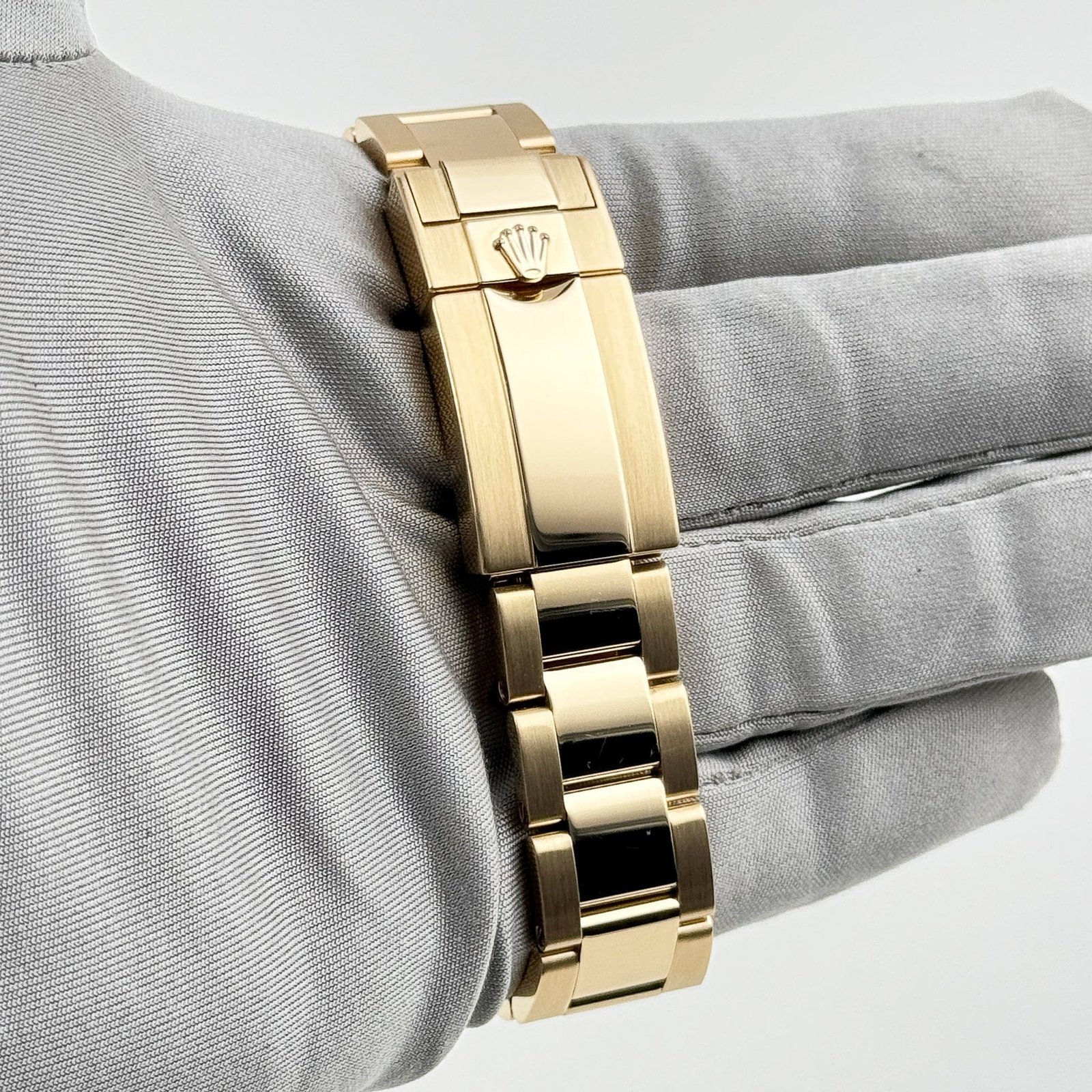 R01ex Daytona 116508 Yellow Gold Champagne Dial (2022)