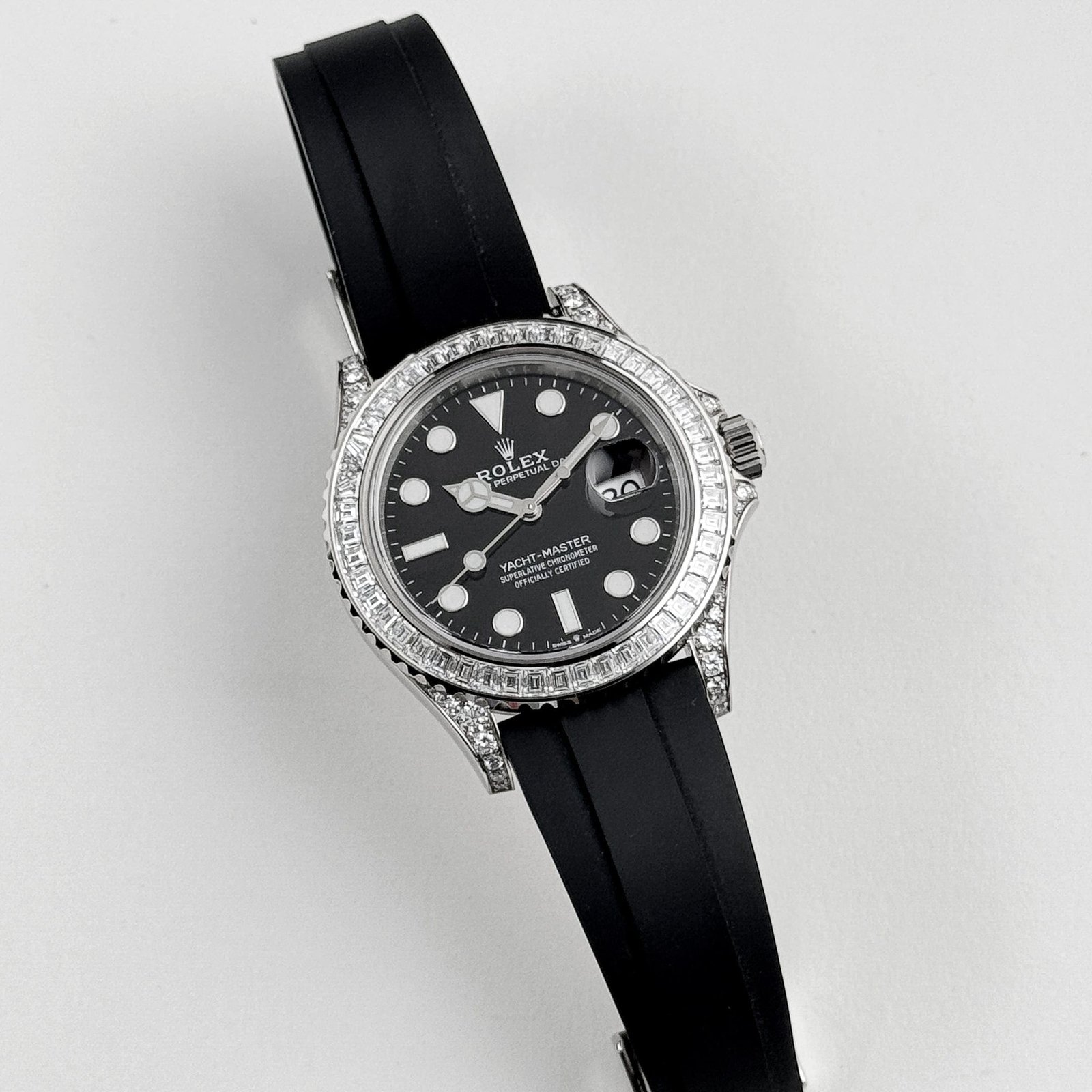 R01ex Yacht-Master 42 226679TBR White Gold Black Dial D1am0nd Bezel (2023)