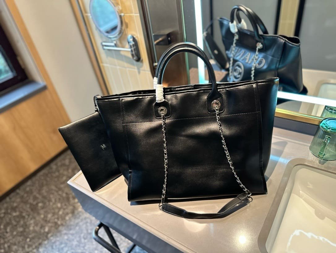 Ch**el LARGE TOTE