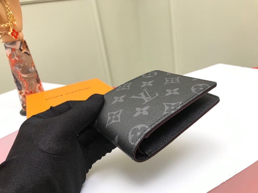 L0vis Vvtt0n M61695 Multiple Wallet