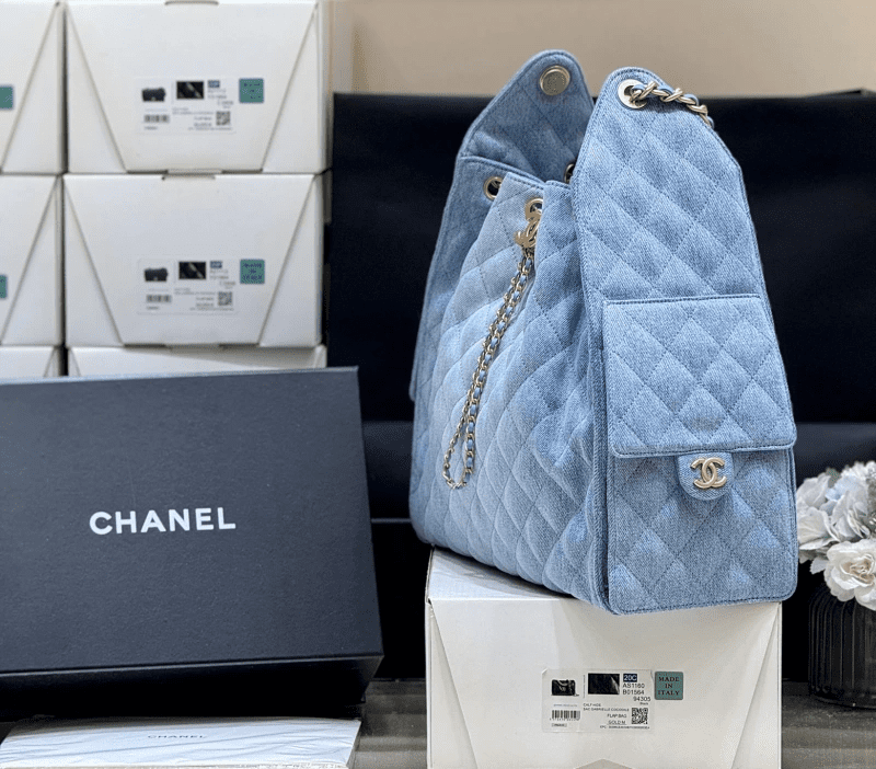 Ch**el 25 MEDIUM HANDBAG