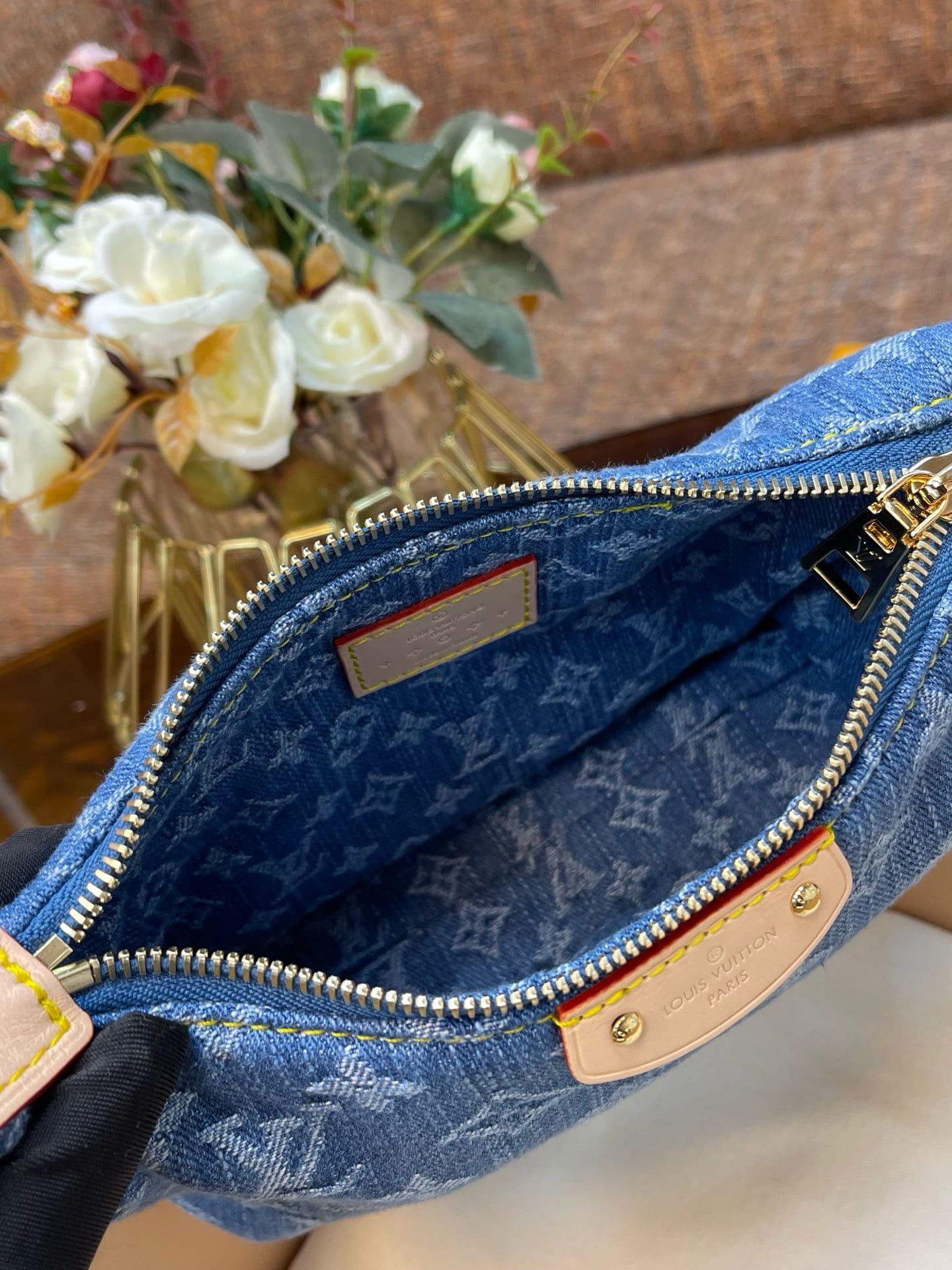 L0vis Vvtt0n Hills Pochette M82949